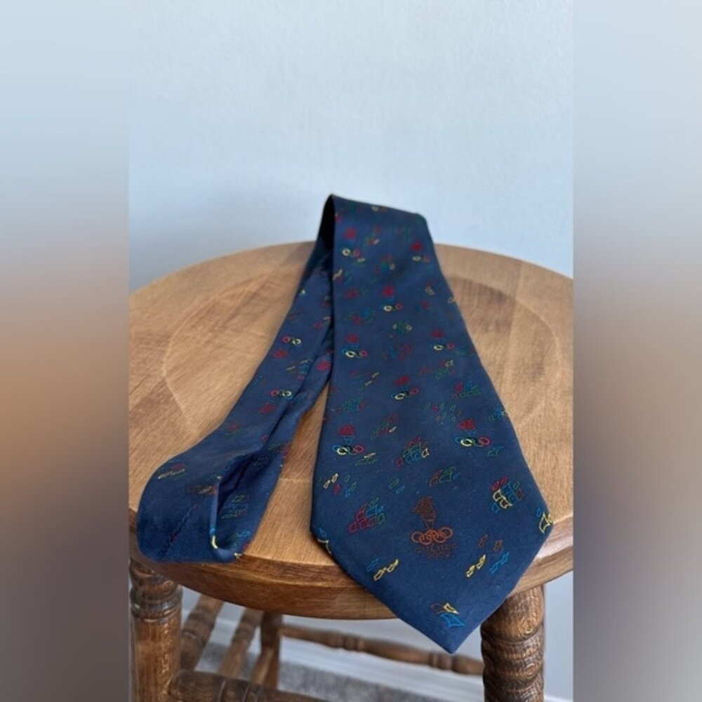 Varucci 100% Silk Tie Vintage Quebec 2002 Olympic Bid Merchandise Blue Torch